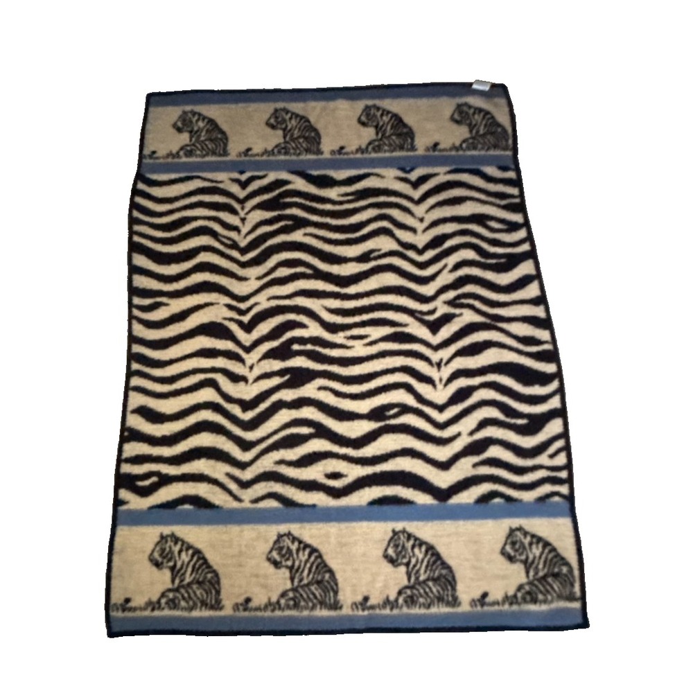 Vukovar Crown Crafts Blanket Reversible 80x60 Zebras Acrylic Safari 80s